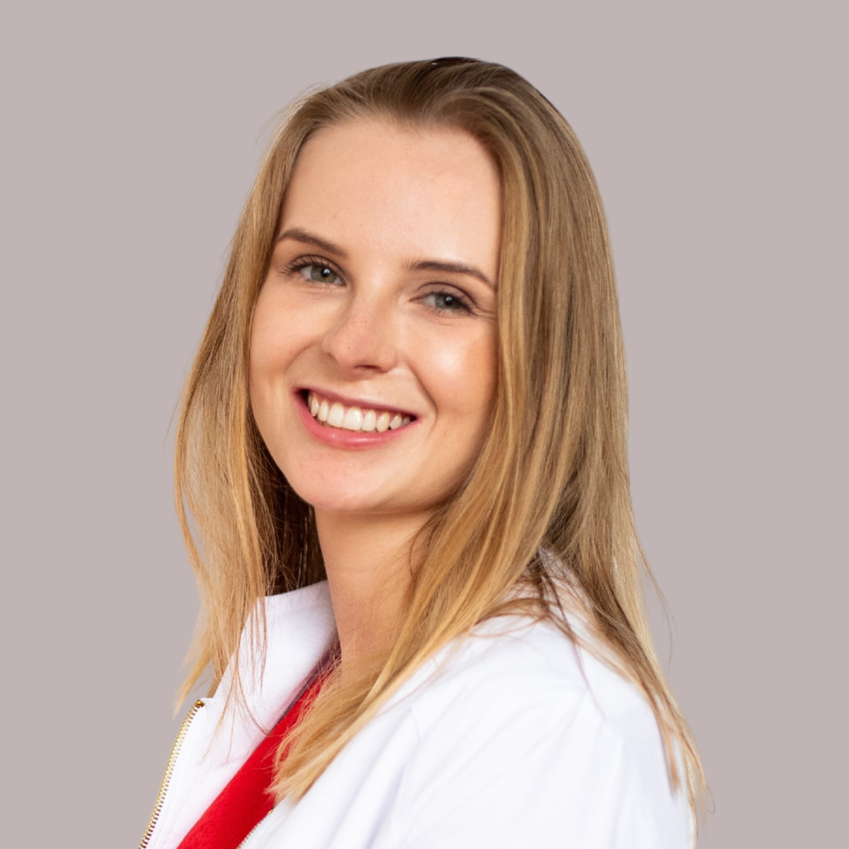 lek. Agnieszka Szmurło - dermatolog, dermatolog dziecięcy, wenerolog, lekarz medycyny estetycznej w Centrum Dermatologicznym FEBUMED w Warszawie.